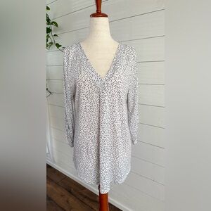 NWT! BEACON PATTY ROLL TAB KNIT TOP. WHITE SIZE MEDIUM